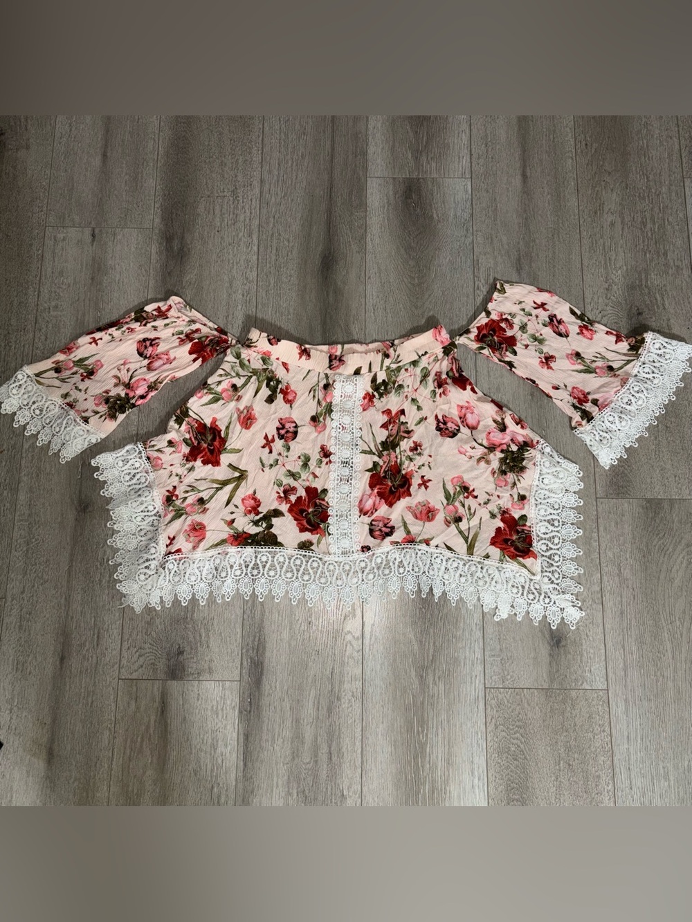 Cottagecore Romantic Floral Boho Crop Top Lace Trim & Bell Sleeves Size Large